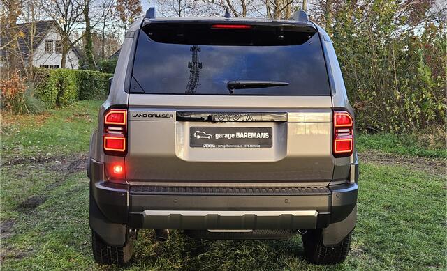 Toyota LAND CRUISER 2.8 D-4D Executive