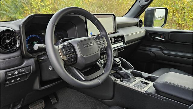 Toyota LAND CRUISER 2.8 D-4D Executive