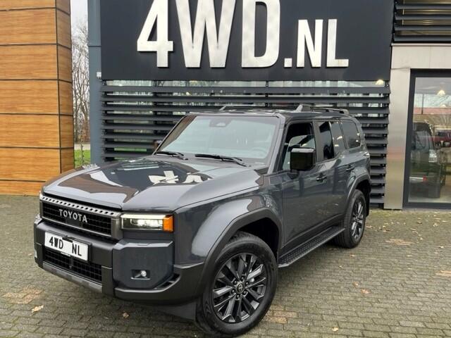 Toyota LAND CRUISER 250 2.8 D-4D AUT 4WD EXEC SWVAN BPM VRIJ 2024 LEDER NAVI FULL OPT ¤ 92450 EXCL NIEUWSTE MODEL FISCAAL VOORDELIG .
