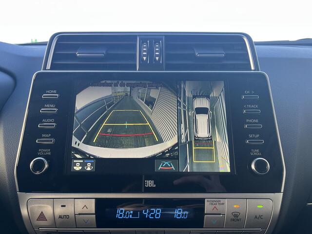 Toyota LAND CRUISER Toyota 2.8 D-4D Professional SRWV + off-road pakket, Automaat, Grijs kenteken, GEEN BPM, Nieuwe NL auto, Direct rijden