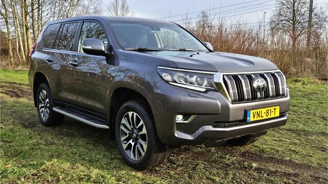 Toyota LAND CRUISER 2.8 D-4D Professional Blind van