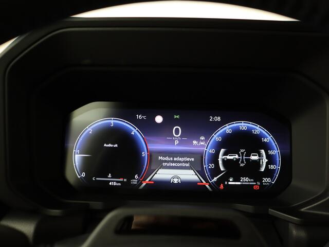 Toyota LAND CRUISER 2.8 D-4D Professional 5p. | Navigatie | 360 Camera | Stoel en stuurwiel verwarmd | Dodehoek Ass. | LM velgen | Draadloze telefoonlader | Leder |