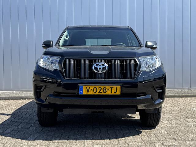 Toyota LAND CRUISER 2.8 D-4D-F Comfort Blind Van NL Auto Dealer Onderhouden Trekhaak 4X4