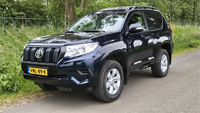 Toyota LAND CRUISER 2.8 D-4D-F Comfort High Roof Blind Van