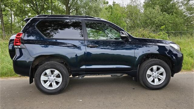 Toyota LAND CRUISER 2.8 D-4D-F Comfort High Roof Blind Van