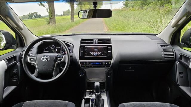 Toyota LAND CRUISER 2.8 D-4D-F Comfort High Roof Blind Van