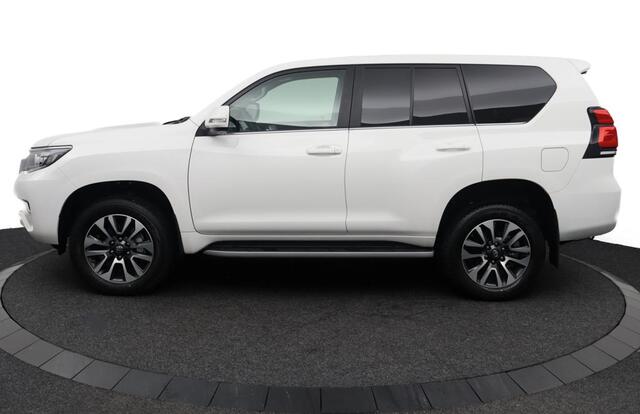Toyota LAND CRUISER 2.8 D-4D-F Professional Window Van