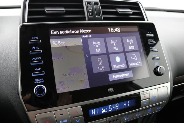 Toyota LAND CRUISER 2.8 D-4D-F Professional Window Van