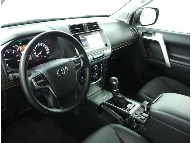 Toyota LAND CRUISER 2.8 D-4D-F Executive Window Van | Off-Road Pakket | Eerste eigenaar | Stoelverwarming & verkoeling | Navigatie |