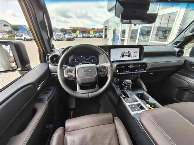 Toyota LAND CRUISER 2.8 D-4D First Edition | Trekhaak | 360 Camera | Head Up Display