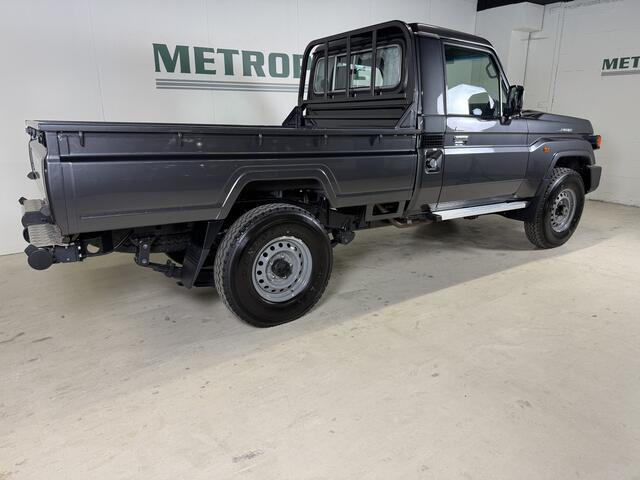 Toyota LAND CRUISER LandCruiser GRJ79 Single Cabine Model 2024 Automatic