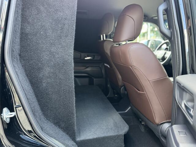 Toyota LAND CRUISER 2.8 D-4D Blind Van Executive, Bruin leder , All-in Rijklaarprijs