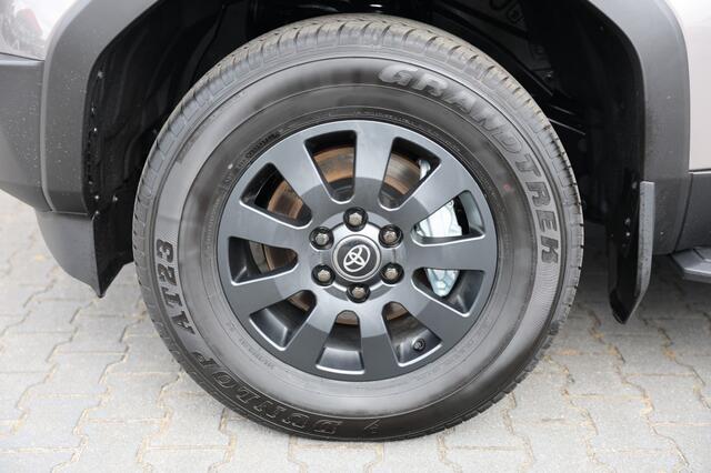 Toyota LAND CRUISER 2.8 D-4D 5DRS ELEGANCE A/T VAN BPM VRIJ