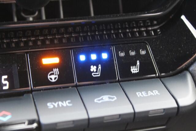 Toyota LAND CRUISER 250 2.8 D-4D 4x4 Executive Window Van | Rijklaar | Trekhaak | Leder | 360 Camera | LED | Stoelverwarm./-koeling | Blind Spot