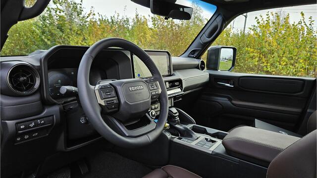 Toyota LAND CRUISER 2.8 D-4D First Edition Panorama Dak Grijs Kenteken