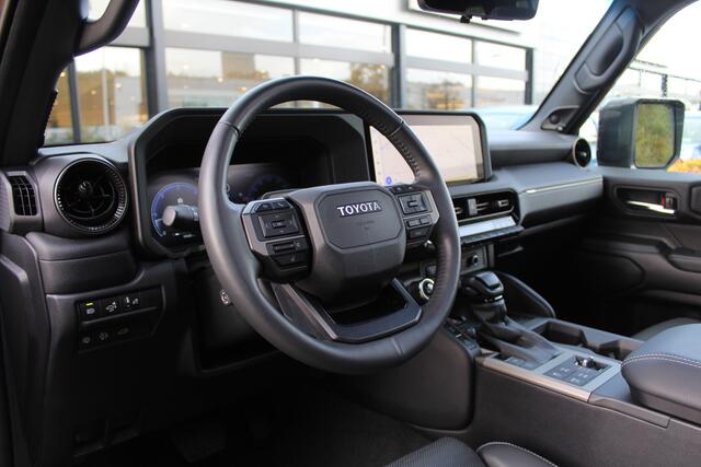 Toyota LAND CRUISER 2.8 D-4D First Edition Van | Rijklaar | Pano | Trekhaak | BF Goodrich | Leder | Memory | 360 Camera | JBL | HUD | LED | Stoelverwarming/koeling