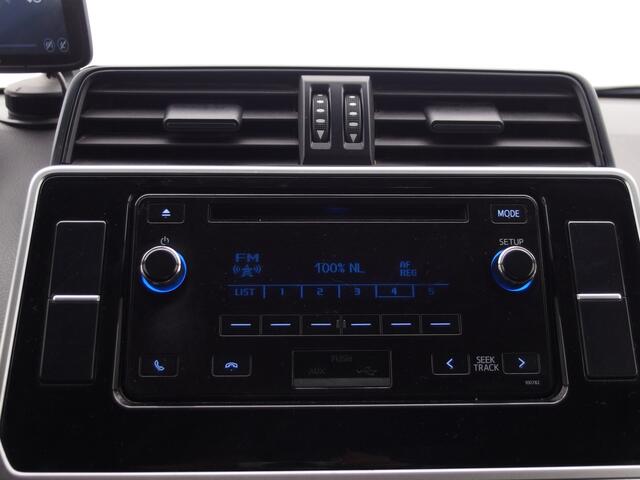 Toyota LAND CRUISER 2.8 D-4D-F Comfort High Roof Blind Van AUTOMAAT / TREKHAAK / CLIMA / CRUISE / KEYLESS / STANDKACHEL / NL-AUTO