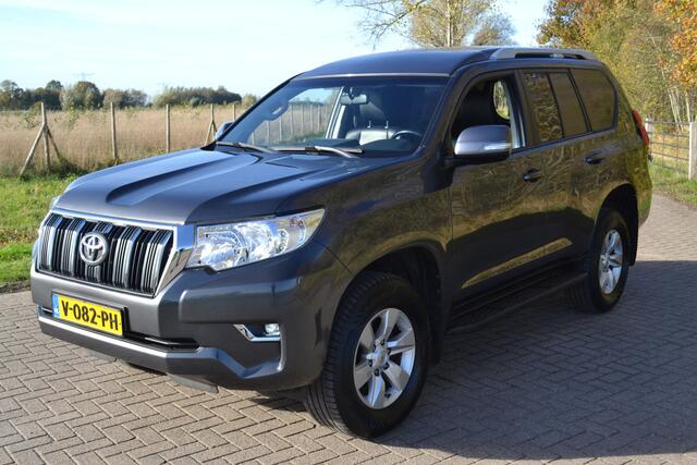 Toyota LAND CRUISER 2.8 D-4D-F Challenger High Roof Window Van