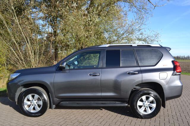Toyota LAND CRUISER 2.8 D-4D-F Challenger High Roof Window Van
