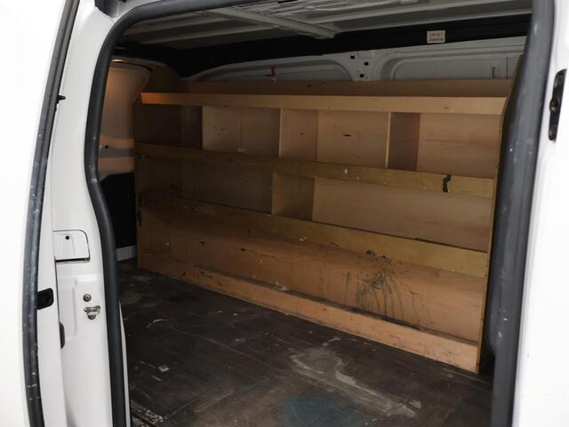 Toyota PROACE Worker 2.0 D-4D 122 PK NAVIGATOR LONG + NAVIGATIE / TREKHAAK / IMPERIAAL