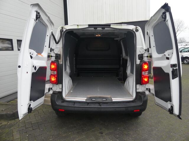 Toyota PROACE 2.0 D-4D 144PK EURO 6 - Airco - Cruise - PDC - ¤ 17.950,- Excl.