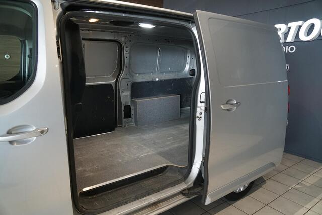 Toyota PROACE Worker 2.0 D-4D Professional Long + CAMERA / KEYLESS / NAVIGATIE