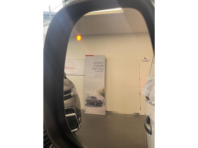 Toyota PROACE CITY 1.5 D-4D Professional Long | Blindspot | Apple | Navi | Trekhaak | RVS imperiaal