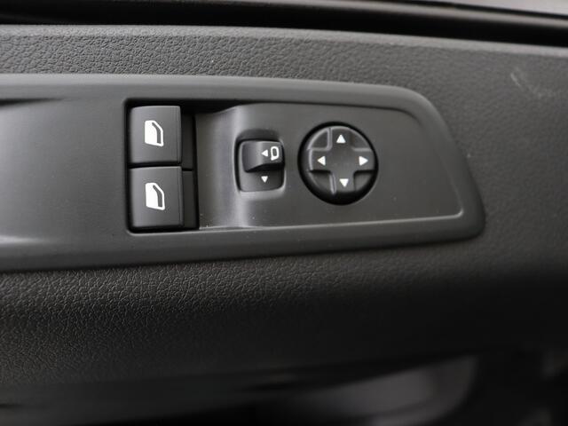 Toyota PROACE Electric Worker Professional Extra Range Long 75 kWh I Navigatie I Climate Control I Cruise Control I Keyless Entry I USB I Side Bars I Betonplex in laadruimte I Lat-om-lat betimmering laadruimte I