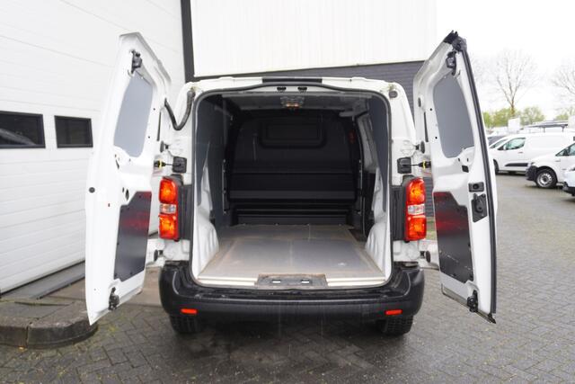 Toyota PROACE Worker 2.0 D-4D 145PK EURO 6 - Airco - Cruise - PDC - ¤ 17.499 Excl.