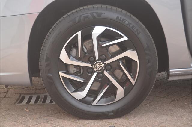 Toyota PROACE CITY Verso 2230km!! 1.2 Turbo Dynamic Long 7p demo!!