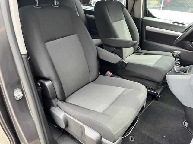 Toyota PROACE Long Worker 2.0 D-4D Professional Long DC Airco Cruise controle Trekhaak 2500kg trekgewicht Telefoonverbinding Navigatie 5-Persoons Lichtmetalenvelgen Parkeerhulp achter Euro 6