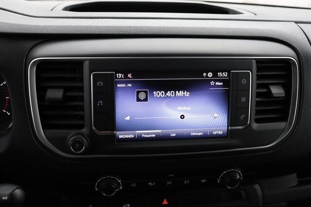 Toyota PROACE Worker 2.0 D-4D Live Long | Automaat | 145pk | Trekhaak | Laadvloer | Lat om Lat | 3-persoons |