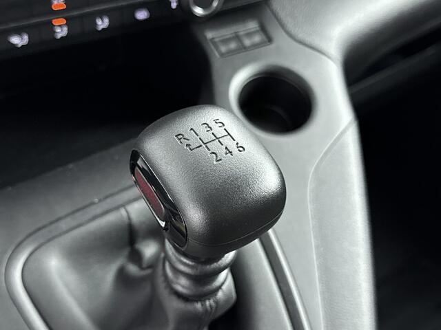 Toyota PROACE CITY L2 1.5 D-4D Live Long Dealeronderhouden | Airco | Parkeersensoren | Navi | 2 Schuifdeuren(!) | Sidebars | Trekhaak | Tranenplaat | Vloer | Lat Om Lat |