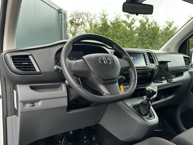 Toyota PROACE Worker 2.0 D-4D 145 PK / L2H1 / 1e EIGENAAR / 43.241 KM !! / AIRCO / CRUISE / 3-ZITS / BLUETOOTH