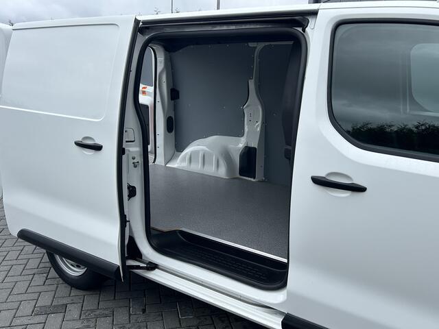 Toyota PROACE Worker 2.0 D-4D 145 PK / L2H1 / 1e EIGENAAR / 43.241 KM !! / AIRCO / CRUISE / 3-ZITS / BLUETOOTH