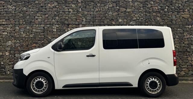 Toyota PROACE 1.5 D 9 persoons incl BTW & BPM