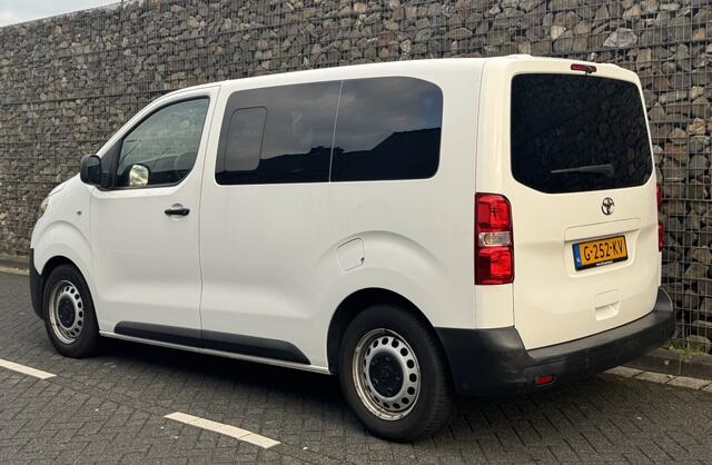 Toyota PROACE 1.5 D 9 persoons incl BTW & BPM