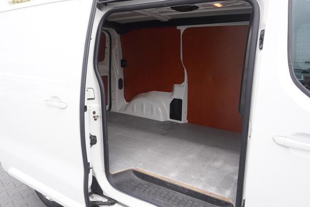 Toyota PROACE Worker 2.0 D-4D 177PK Automaat L2 - EURO 6 - AC/Climate - Navi - Cruise - ¤14.950,- Excl.