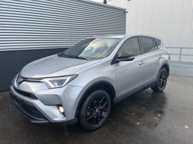 Toyota RAV4 2.5 Hybrid AWD Black edition Navigatie, 18" LMV, Privacy glass, Smart Key, Adaptieve cruise control, Elek. Achterklep, Achteruitrijcamera, Parkeersensoren voor + Achter
