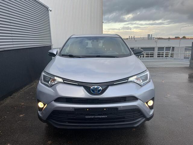 Toyota RAV4 2.5 Hybrid AWD Black edition Navigatie, 18" LMV, Privacy glass, Smart Key, Adaptieve cruise control, Elek. Achterklep, Achteruitrijcamera, Parkeersensoren voor + Achter