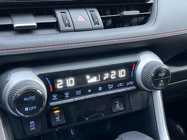 Toyota RAV4 2.5 Plug-in Hybrid AWD Business Plus Trekhaak | 1500kg trekgewicht | Leder | Apple Carplay/Android Auto | Stoel/Stuurverwarming | Adaptive cruise control | Buitenspiegels elektr. Inklapbaar |