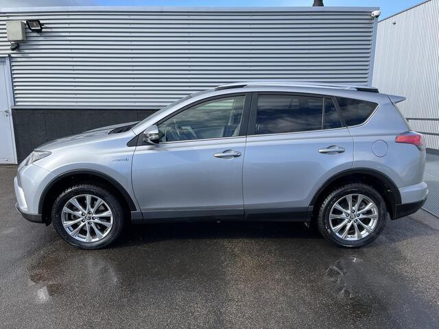 Toyota RAV4 2.5 Hybrid AWD Executive Premium lederen bekleding, Seat memory, Stoelverwarming, Parkeersensoren, Smart Key, Privacy glass, Adaptieve cruise control