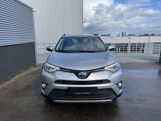 Toyota RAV4 2.5 Hybrid AWD Executive Premium lederen bekleding, Seat memory, Stoelverwarming, Parkeersensoren, Smart Key, Privacy glass, Adaptieve cruise control