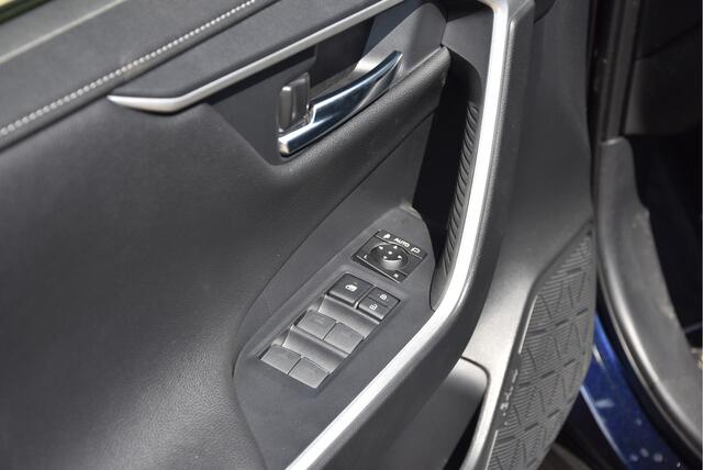 Toyota RAV4 2.5 Hybrid Dynamic | Leer |