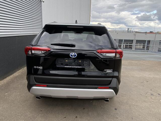 Toyota RAV4 2.5 Hybrid AWD ADVENTURE Navigatie, Treeplanken, Dodehoek detectie, LED, Stoelverwarming, LMV, Smart Key