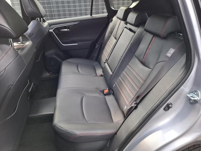 Toyota RAV4 2.5 Plug-in Hybrid AWD Bi-Tone Plus | Schuif/kantel dak | JBL | BSM | Stoel verw+ventilatie | 360gr. camera | HUD |