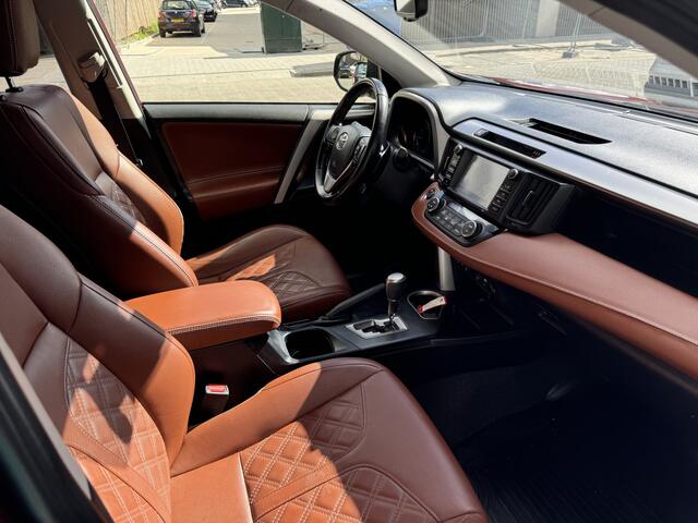 Toyota RAV4 2.0 VVT-i AWD Executive Business LEDER/NAVI