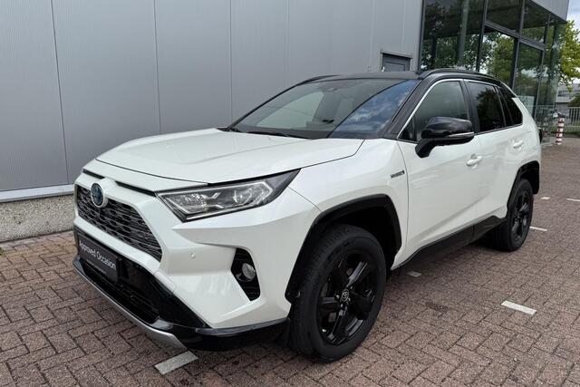 Toyota RAV4 2.5 Hybrid AWD Bi-Tone Navigatie, Dodehoekdetectie, 360" Camera, JBL, Stoelverwarming