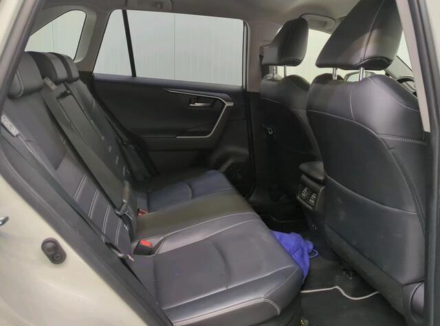 Toyota RAV4 2.5 Hybrid Business Plus Navigatie Trekhaak Camera DAB ACC Leder Elek Stoel + Verwarming Carplay Keyless Getint Glas NL Auto