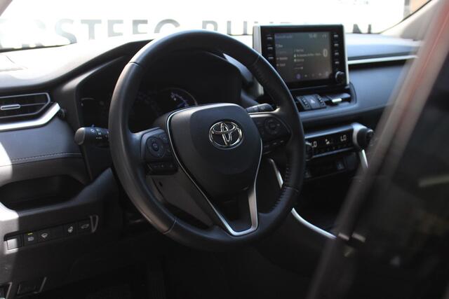 Toyota RAV4 2.5 Hybrid AWD Style 1.650 KG Trekgewicht, stuur- Camera, Parkeersensoren voor en achter
